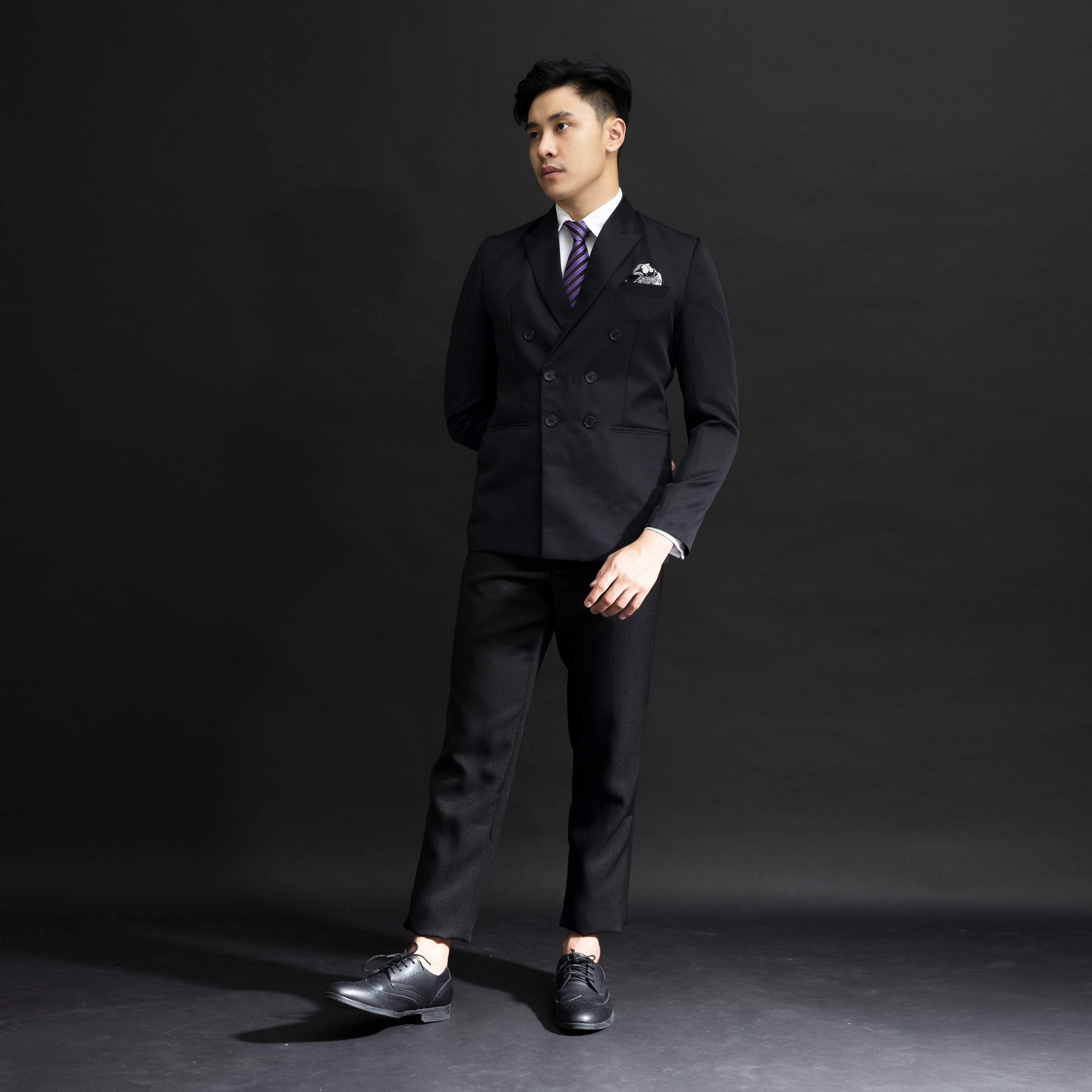 DOUBLE BREASTED SLIM FIT SUIT BLACK
