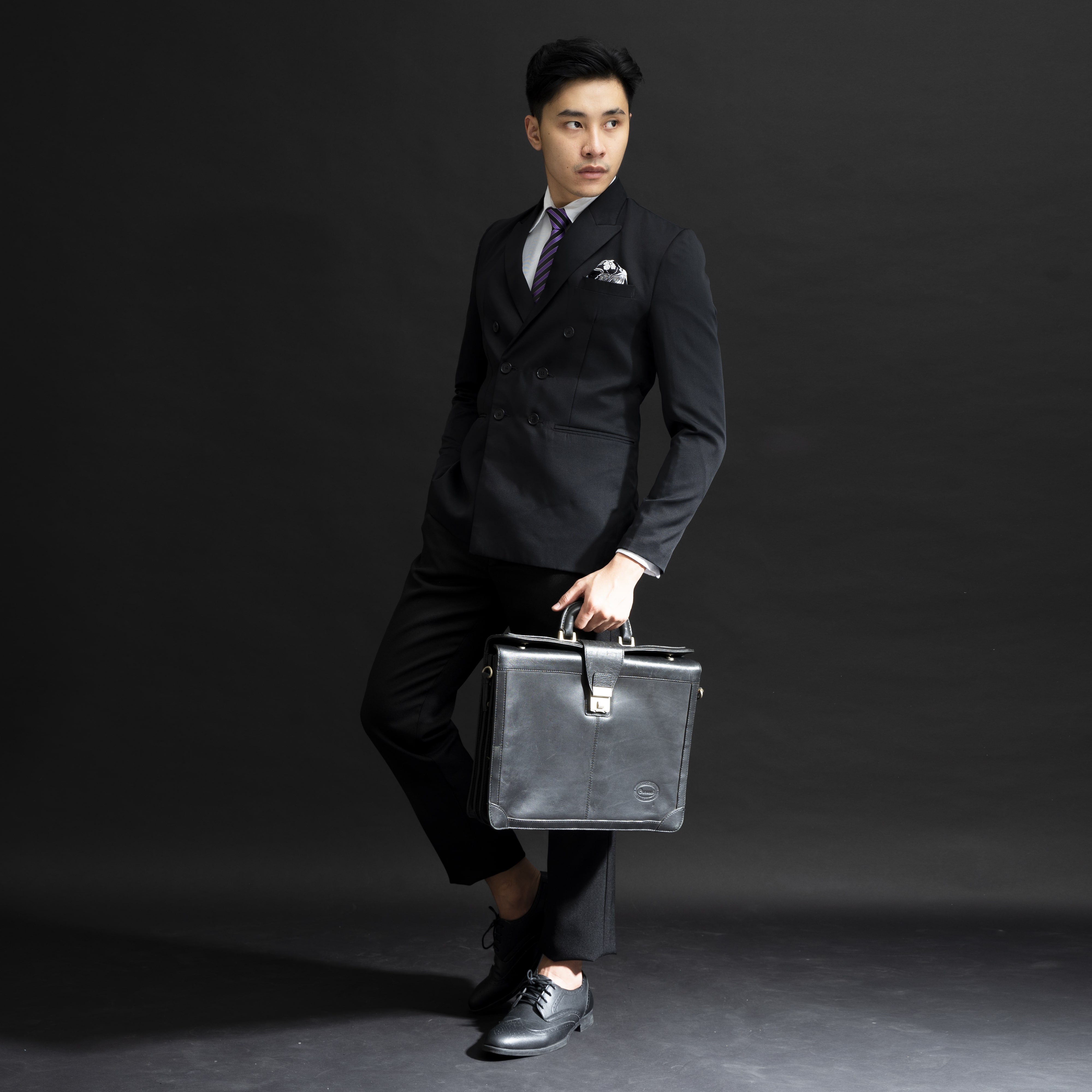 DOUBLE BREASTED SLIM FIT SUIT BLACK